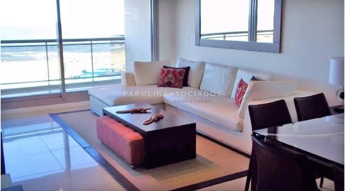 Apartamento en venta de 3 dormitorios en Torre Imperiale, Punta del Este. - JPA102A