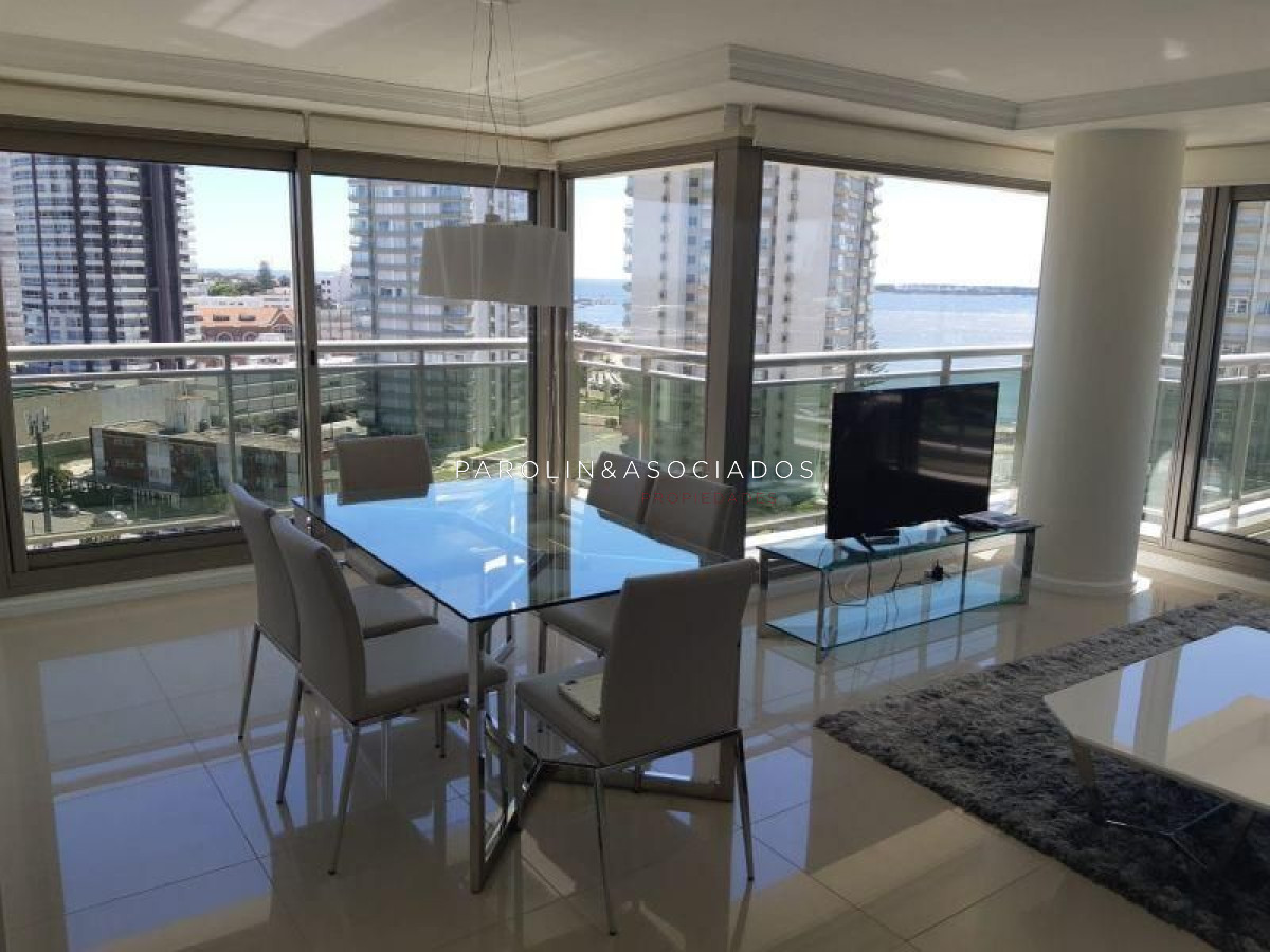 Apartamento en venta en Torre Imperiale, Punta del Este.