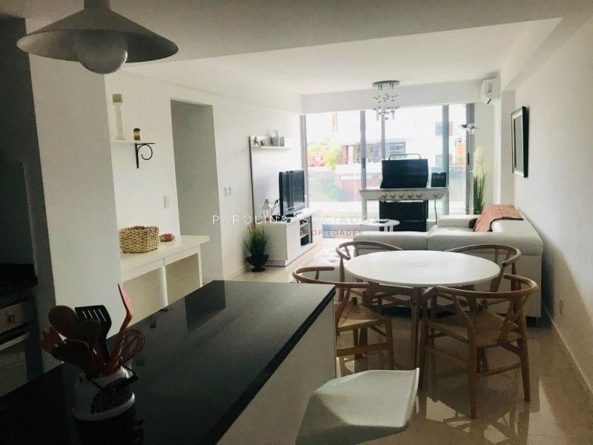Hermoso apartamento en venta en Torre Esmeralda, Punta del Este  