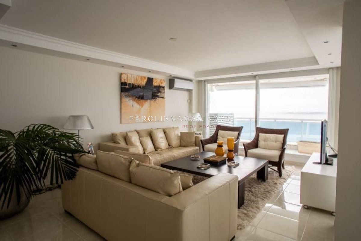 Apartamento en venta de 3 dormitorios en Millenium Tower, Punta del Este. - JPA64A