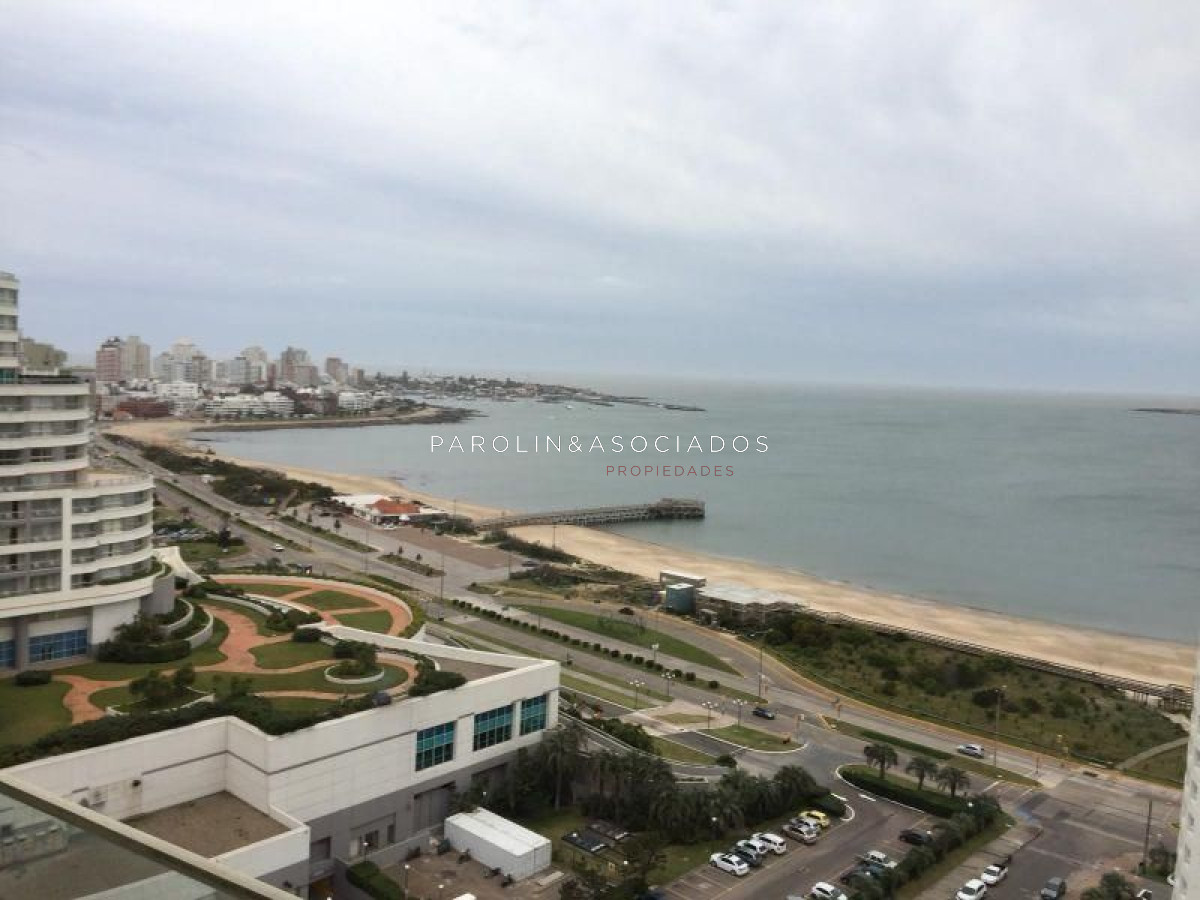 Apartamento en venta de 2 dormitorios en Season Tower, Punta del Este. - JPA91A