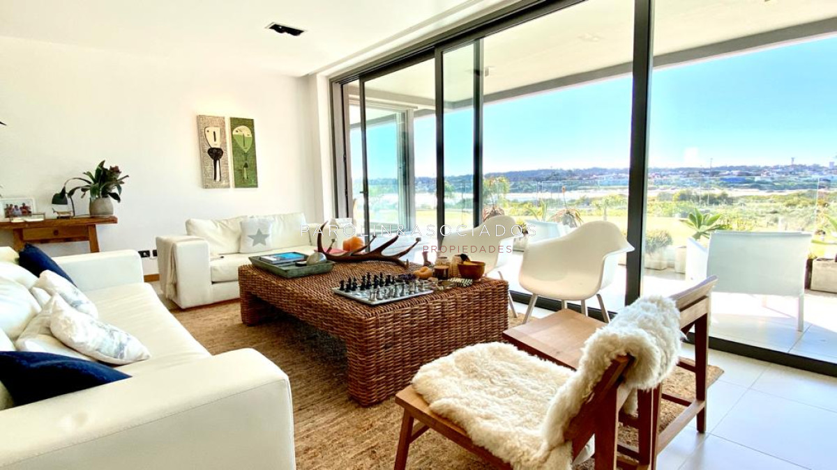 Apartamento en venta de 3 dormitorios en Tiburón, Punta del Este. - JPA2412A