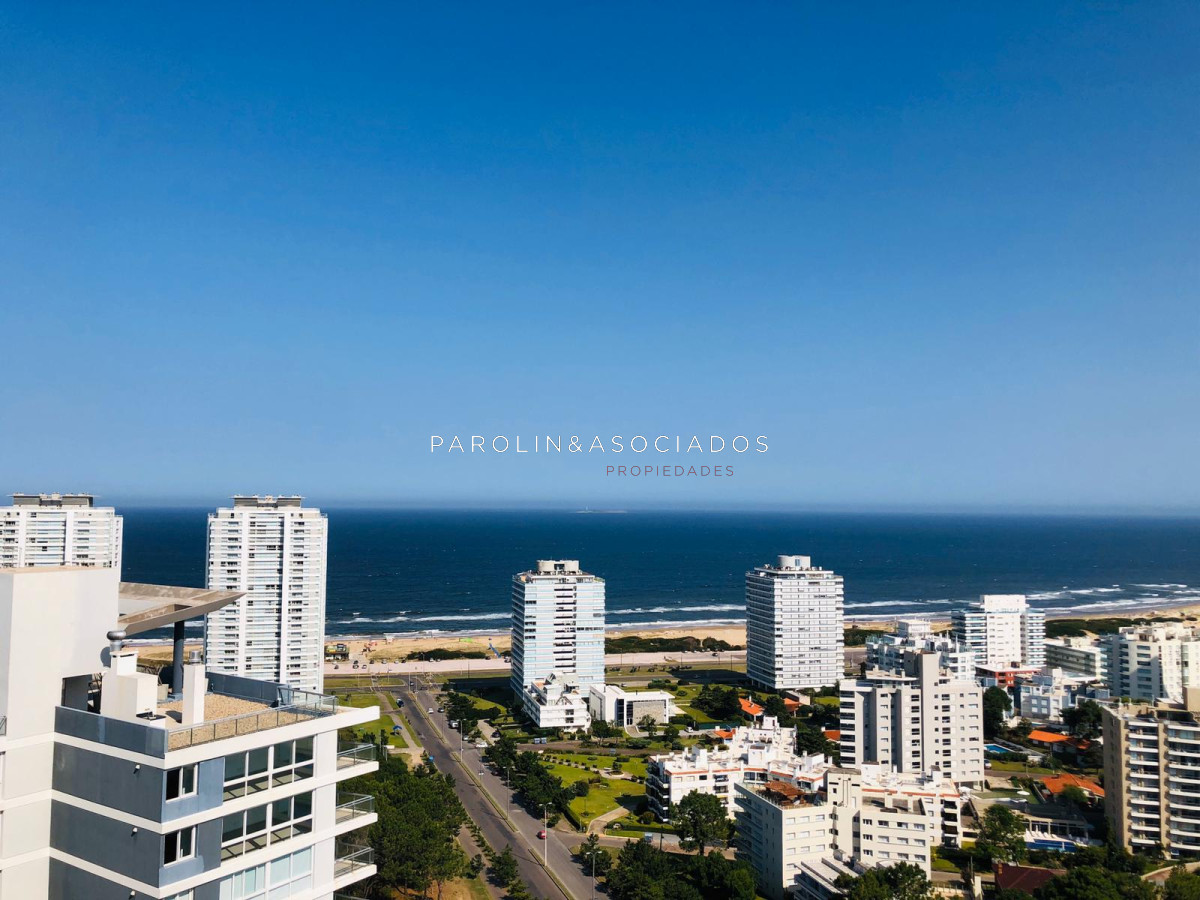 Apartamento en venta de 3 dormitorios en Torre One, Punta del Este
