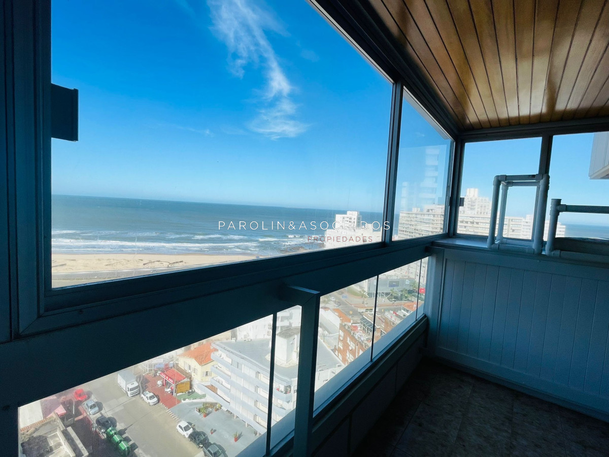 Apartamento en ventaa de 3 dormitorios en Torreon, Punta del Este. - JPA8607A