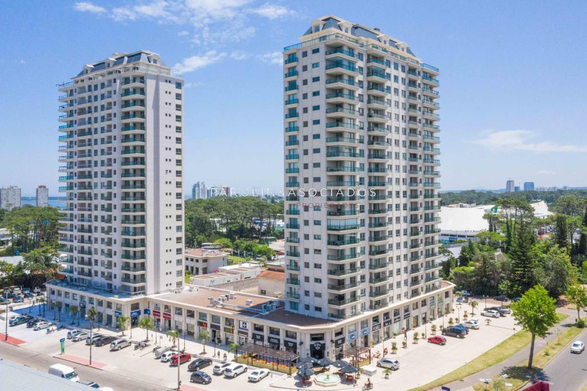 Apartamento en venta en Place Lafayatee II, Punta del Este. - JPA3615A