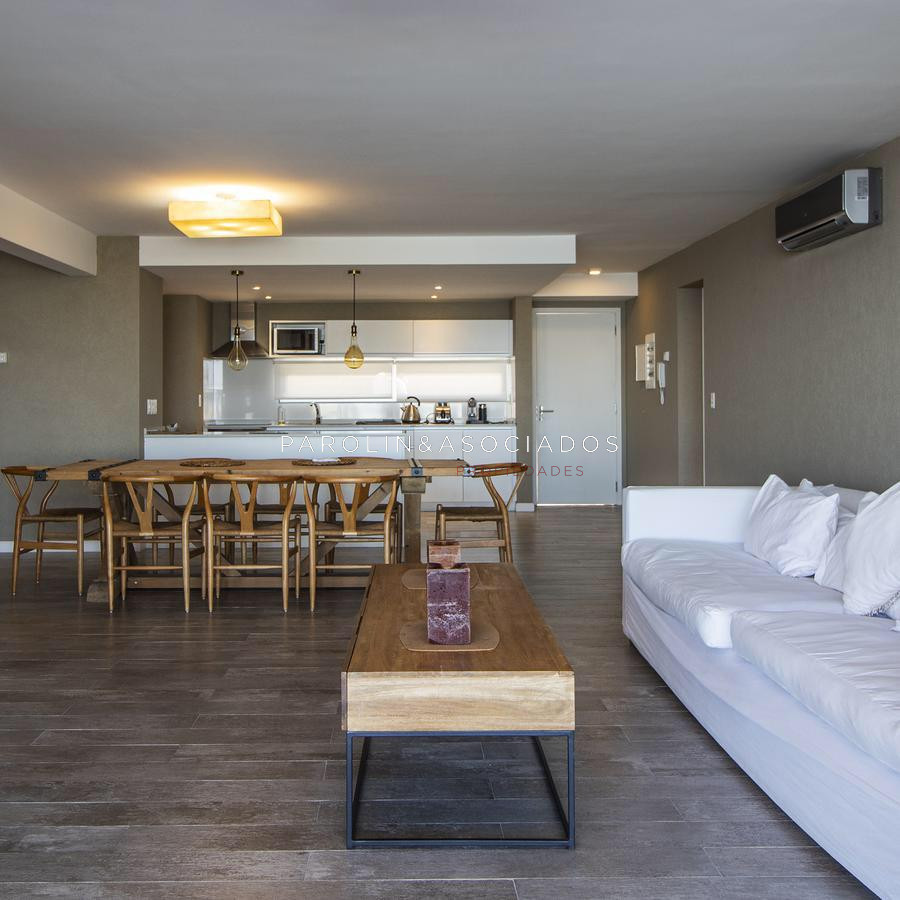 Apartamento en venta de 4 dormitorios en Syrah Punta Ballena. - JPA1840A
