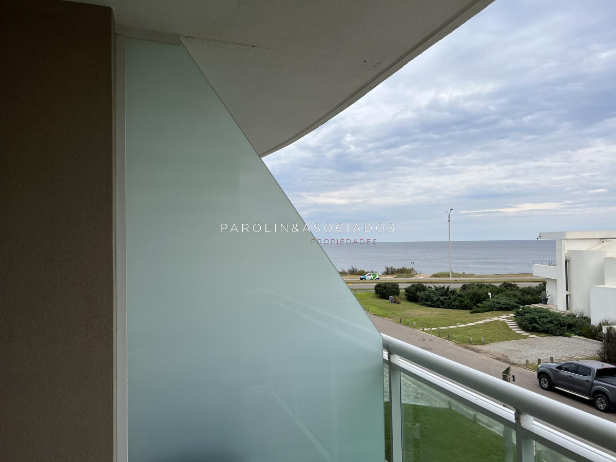 Apartamento a estrenar en Edificio Cruceros 3, Punta del Este. - JPA10006A