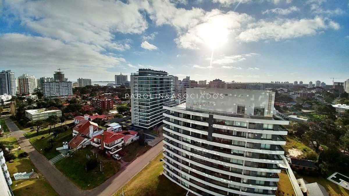 Apartamento en venta en Icon Brava Tower, Punta del Este. - JPA1360A