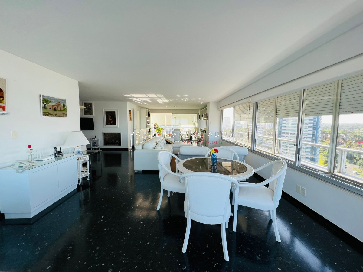 Brava - GoPunta - Portal Inmobiliario de Punta del Este - Maldonado