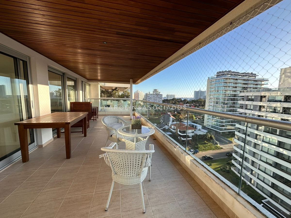 Brava - GoPunta - Portal Inmobiliario de Punta del Este - Maldonado