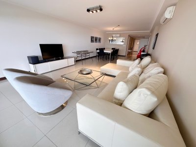 Apartamento en venta en Torre Lobos, Punta del Este.