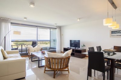 Departamento en venta de 3 Dormitorios en edificio Blue Bird, Punta del Este