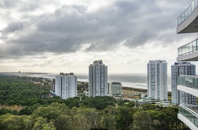 Departamento de 1 dormitorio en torre One, Punta del Este
