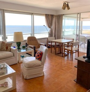 Apartamento de 3 Dormitorios en Tiburon l Playa Brava, Punta del Este
