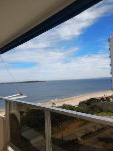 Apartamento en venta de 3 dormitorios en edificio Tunquelen I, Punta del Este.