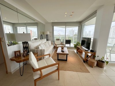 Apartamento de 3 dormitorios en suite en Edificio Sea & Forest, Punta del Este.