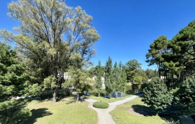 Apartamento en venta de 2 dormitorios en Solanas, Punta del Este.