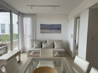 Departamento en Venta de 3 Dormitorios Bahia de Montoya, Punta del Este