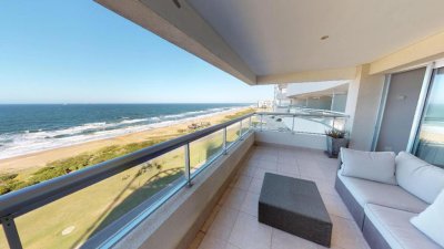 Excelente apartamento en venta en Torre Lobos, Punta del Este.