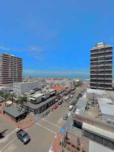Departamento de 1 Dormitorio en edificio Lux Tower, Punta del Este