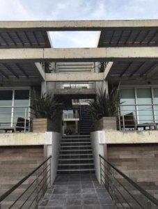 Apartamento en venta de 2 dormitorios en Punta del Este.