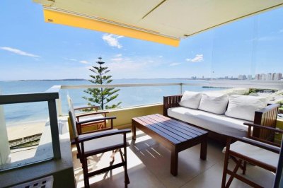 Apartamento en venta en edificio Malecón I, Punta del Este.