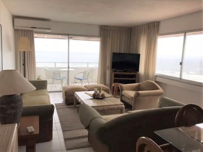 Pent-House en venta de 3 dormitorios en Espigón, Punta del Este.