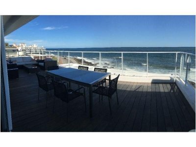 Apartamento en venta de 3 dormitorios en Bonaire, Punta del Este.