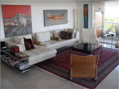 Apartamento en venta de 3 dormitorios en Terrazas de Villa Brava, Punta del Este.