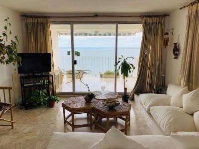 Apartamento de 2 dormitorios en venta en edificio Tamanaco Mansa, Punta del Este.
