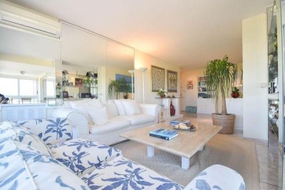 Apartamento en venta de 3 dormitorios en Punta del Este.