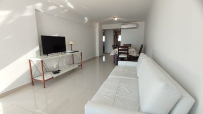 Apartamento en venta 2 dormitorios en Miami Boulevard, Punta del Este.