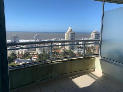 Apartamento en venta de 2 dormitorios en Ocean Drive, Punta del Este