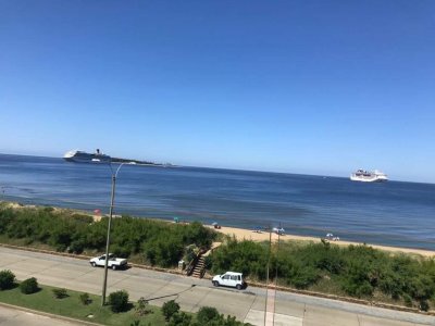 Penthouse en venta de 3 dormitorios en Punta del Este.