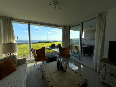 Apartamento en venta de 2 dormitorios en Edificio Lumiere, Punta del Este.