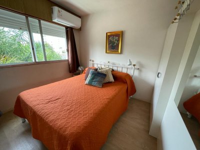 Monoambiente en venta en Edificio Luna de Mar, Punta del Este. 