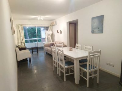 ALQUILER TEMPORARIO DE APARTAMENTO DE 2 DORMITORIOS, PUNTA DEL ESTE