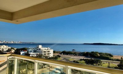 Apartamento de 3 dormitorios en venta en Le Jardin, Punta del Este.