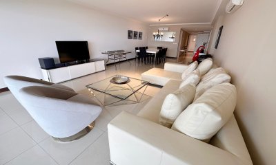 Apartamento en venta en Torre Lobos, Punta del Este.