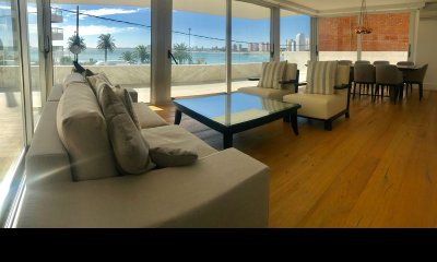 Apartamento en venta de 3 dormitorios en Mouette, Punta del Este.