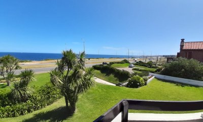 Apartamento en venta de 2 dormitorios en Punta del Este.