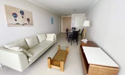 Apartamento en venta de 2 dormitorios en Ocean Drive, Punta del Este.