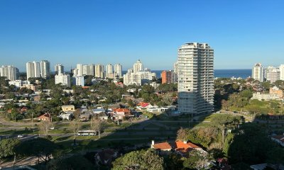 Apartamento en venta de 2 dormitorios en Miami Boulevard, Punta del Este.