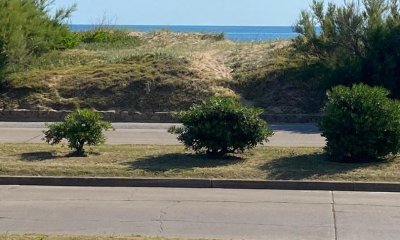 Apartamento en venta de 3 dormitorios en edificio Horizonte, Punta del Este.