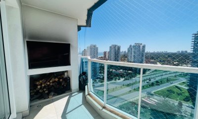 Venta de apartamento de 3 dormitorios en Casino Tower, Punta del Este