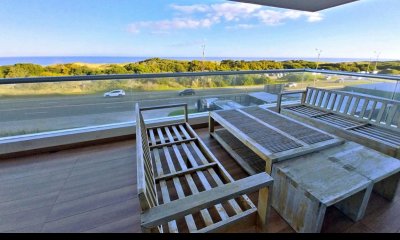 Departamento en Venta de 3 Dormitorios + dependencia en Edificio Silente, Punta del Este