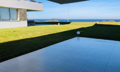 Apartamento en venta en edificio Lumiere, Punta del Este.
