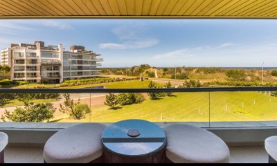 Apartamento en venta en edificio Marigot Brava, Punta del Este.