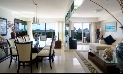 DEPARTAMENTO DE 3 DORMITORIOS EN MANSA, PUNTA DEL ESTE