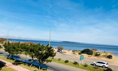 Hermoso apartamento en venta frente al mar, Punta del Este.